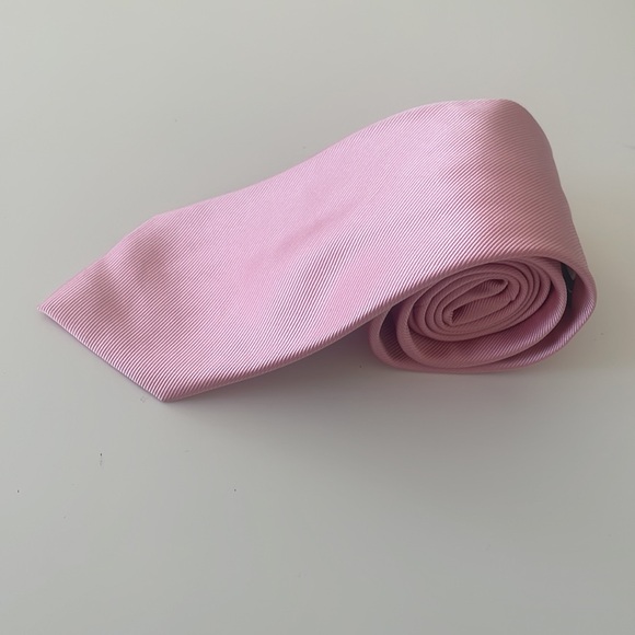 Light Pink Stain Resistant Jos. A. Bank Men’s Solid Tie - Traveler Collection - Picture 2 of 7